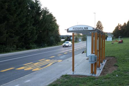 NOVO AVTOBUSNO POSTAJALIŠČE PODSKRAJNIK 08 FOTO LJUBO VUKELIČ